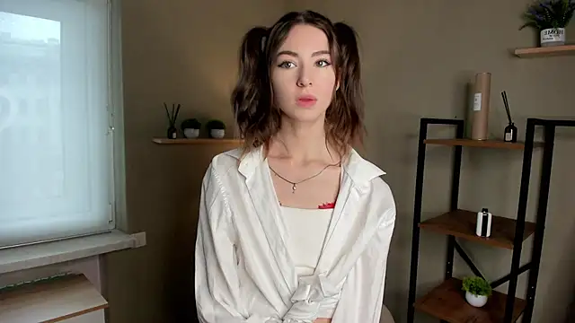 Peaches Peaches online show from 27, 4, 2026