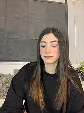 evelyn hills online show from 3, 7, 2026