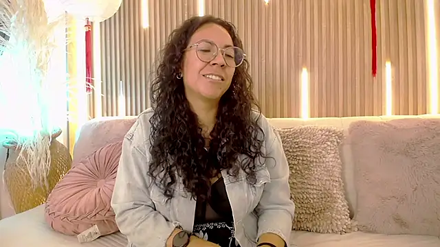 Velvet Curly online show from 25, 5, 2026
