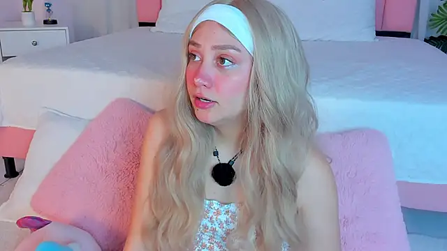Snapshot of sweett_fire chatting on 29, 4, 2026 sweett fire online show from 29, 4, 2026
