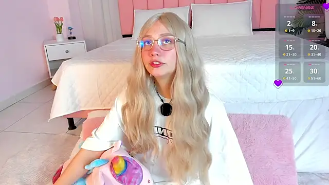 Snapshot of sweett_fire chatting on 30, 4, 2026 sweett fire online show from 30, 4, 2026
