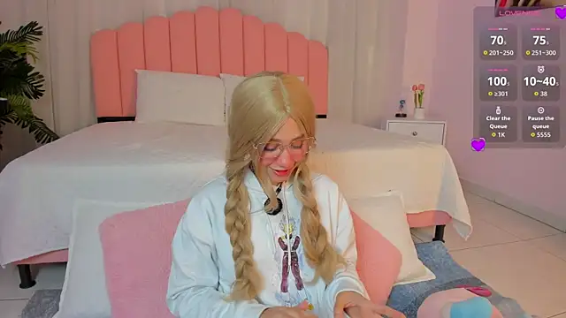 Snapshot of sweett_fire chatting on 9, 5, 2026 sweett fire online show from 9, 5, 2026