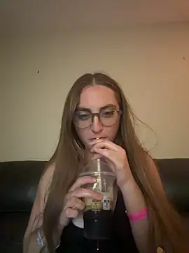 prettykitttty online show from 19, 4, 2026