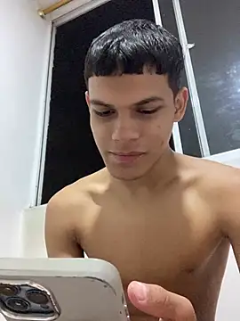 Snapshot of sam_smith20 chatting on 29, 5, 2026 sam smith20 online show from 29, 5, 2026