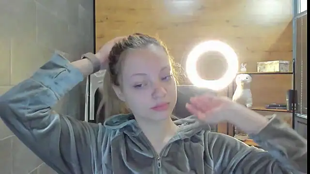 EmmaaMcDon online show from 27, 4, 2026