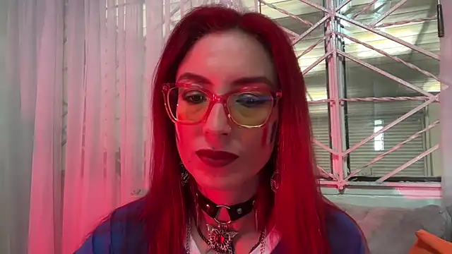 Queenscarlettsecret online show from 9, 7, 2026