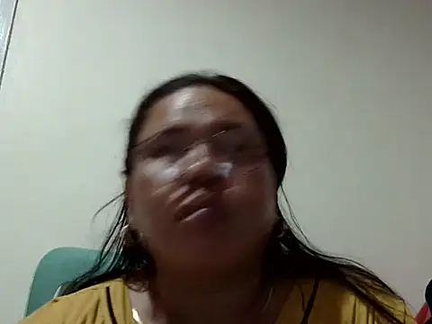 HottyCurlyPeanut online show from 15, 4, 2026