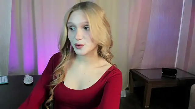 AdelineCrash online show from 26, 4, 2026