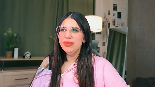 18 yo talent online show from 20, 4, 2026