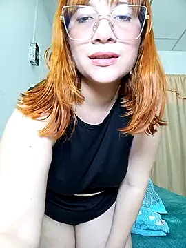Curves Nina online show from 11, 5, 2026