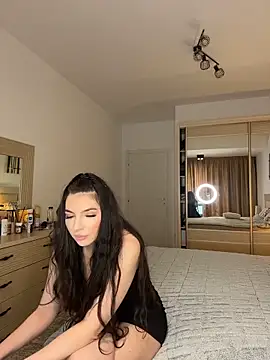 CandyElla  online show from 17, 5, 2026