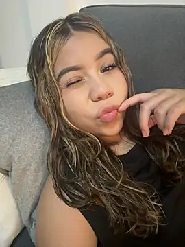 M1la 18 online show from 25, 6, 2026