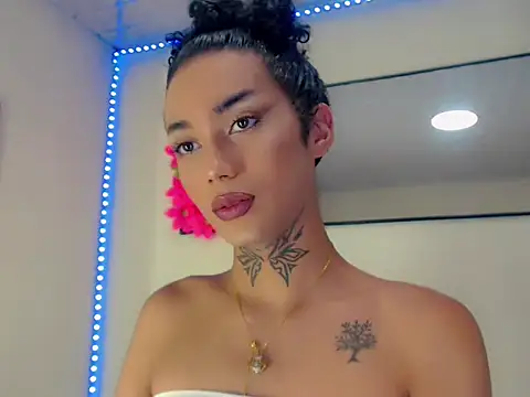 Snapshot of Darianna_A chatting on 5, 5, 2026 Darianna A online show from 5, 5, 2026