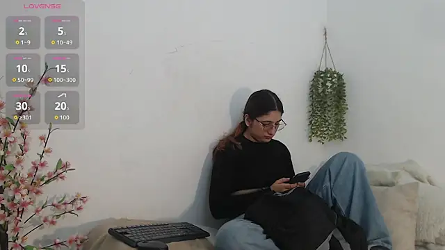scarlet 111 online show from 13, 5, 2026