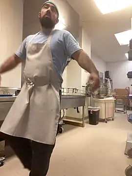 Snapshot of uceybaker chatting on 16, 4, 2026 uceybaker online show from 16, 4, 2026