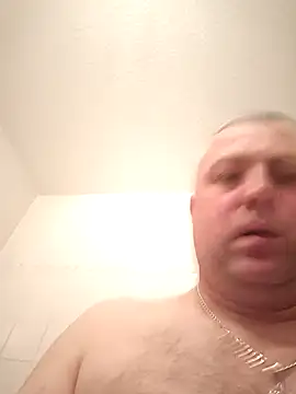 Snapshot of Anatolii_77 chatting on 1, 5, 2026 Anatolii 77 online show from 1, 5, 2026