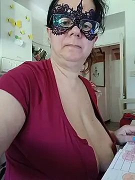 Snapshot of CasalingaEccitata chatting on 7, 7, 2026 CasalingaEccitata online show from 7, 7, 2026