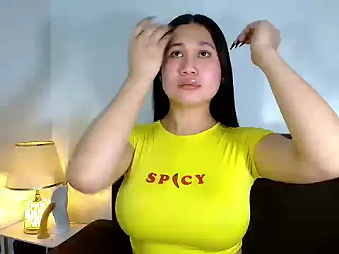 CumdesireIyahx online show from 29, 4, 2026