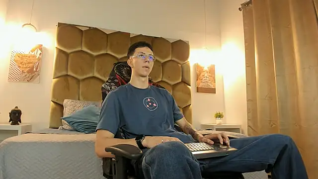 OliverThompsonJS online show from 1, 7, 2026