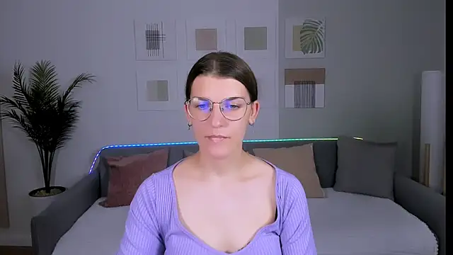 AnnaThorne online show from 15, 5, 2026