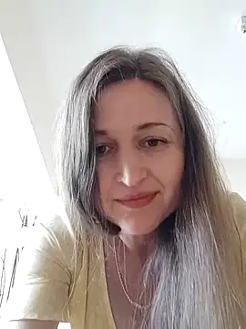 irresistibelle online show from 20, 4, 2026