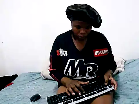 Snapshot of Sexydarkladyxx chatting on 25, 4, 2026 Sexydarkladyxx online show from 25, 4, 2026