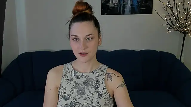 elani lune online show from 20, 6, 2026