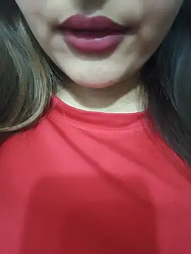 Tiiyaaa online show from 18, 5, 2026