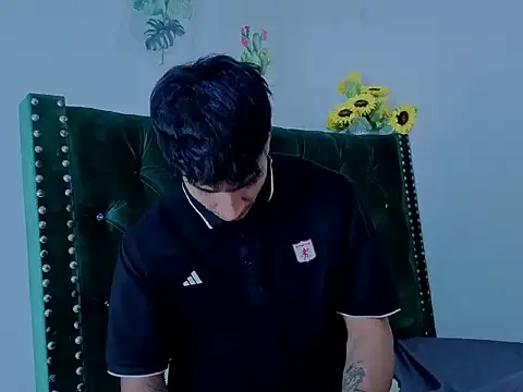 Snapshot of Zayn_Moretti chatting on 25, 6, 2026 Zayn Moretti online show from 25, 6, 2026