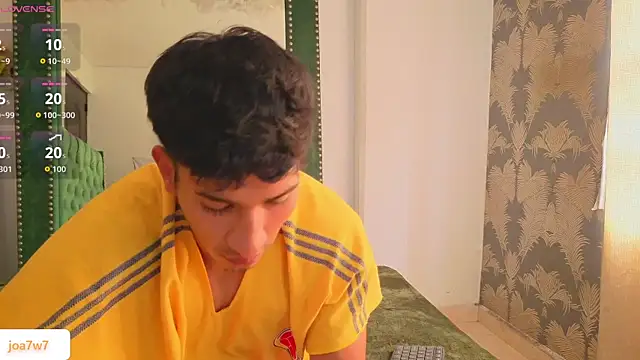 Snapshot of Zayn_Moretti chatting on 28, 6, 2026 Zayn Moretti online show from 28, 6, 2026