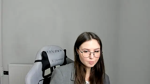 Regina cute  online show from 4, 5, 2026