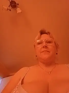 I amVeronicle online show from 18, 6, 2026
