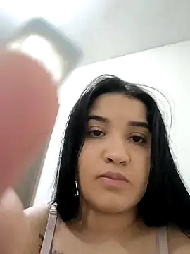 Snapshot of eline01 chatting on 9, 5, 2026 eline01 online show from 9, 5, 2026