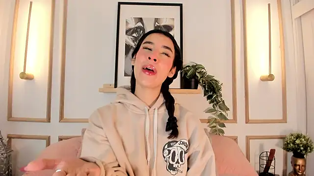 Nanami  online show from 22, 7, 2026