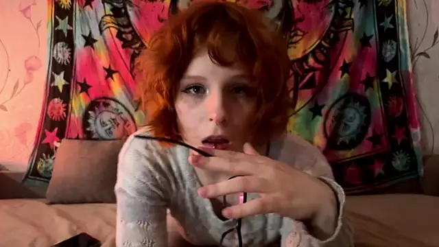 Snapshot of solarya_redfox chatting on 17, 5, 2026 solarya redfox online show from 17, 5, 2026