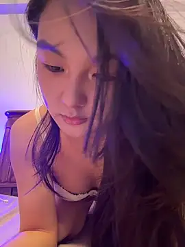 Snapshot of dearBeibeii chatting on 28, 4, 2026 dearBeibeii online show from 28, 4, 2026