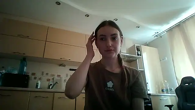 Snapshot of Lisanta chatting on 4, 5, 2026 Lisanta online show from 4, 5, 2026