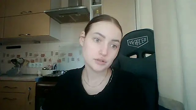 Snapshot of Lisanta chatting on 9, 6, 2026 Lisanta online show from 9, 6, 2026