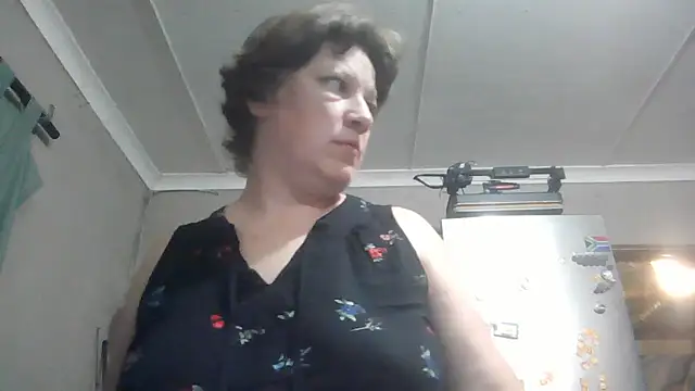 Snapshot of Bambifun32 chatting on 9, 7, 2026 Bambifun32 online show from 9, 7, 2026