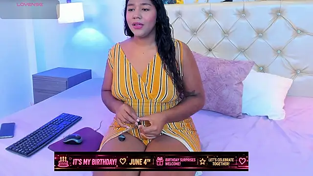 Snapshot of alissbaker chatting on 2, 6, 2026 alissbaker online show from 2, 6, 2026
