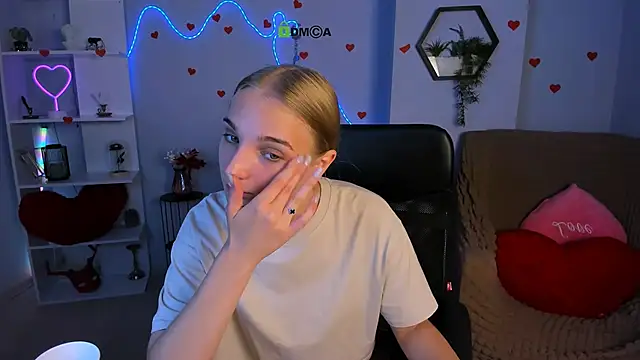ollivia dream online show from 22, 6, 2026