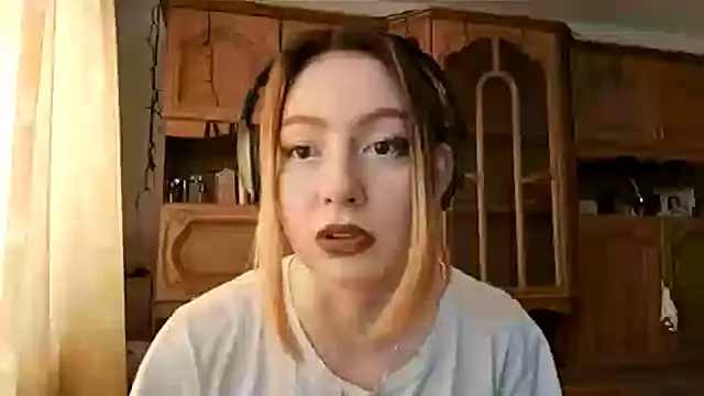 Snapshot of LubaGiovanni chatting on 28, 4, 2026 LubaGiovanni online show from 28, 4, 2026