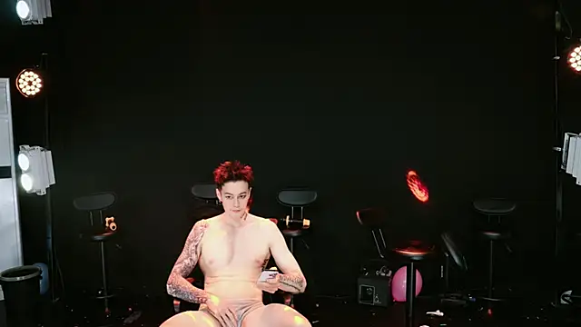 Zouzouboy-001 online show from 20, 4, 2026