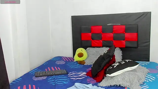 Snapshot of camila_valenciia_ chatting on 14, 7, 2026 camila valenciia online show from 14, 7, 2026