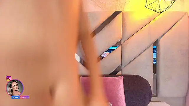 Snapshot of Sofia_pamela_ chatting on 26, 6, 2026 Sofia pamela online show from 26, 6, 2026