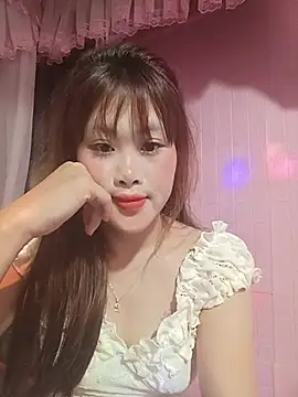Snapshot of Ly-sexyy chatting on 5, 7, 2026 Ly-sexyy online show from 5, 7, 2026