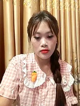 Snapshot of Ly-sexyy chatting on 17, 7, 2026 Ly-sexyy online show from 17, 7, 2026