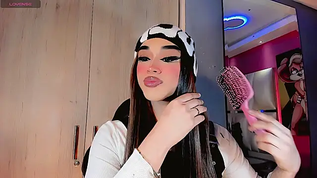Snapshot of Camila_Vasquezz1 chatting on 4, 7, 2026 Camila Vasquezz1 online show from 4, 7, 2026