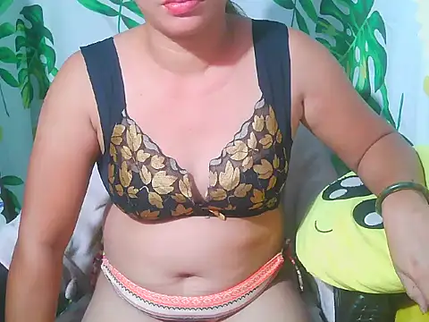 AsianHot Pussy online show from 5, 7, 2026