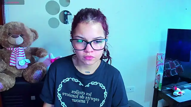angelina 77 online show from 24, 4, 2026